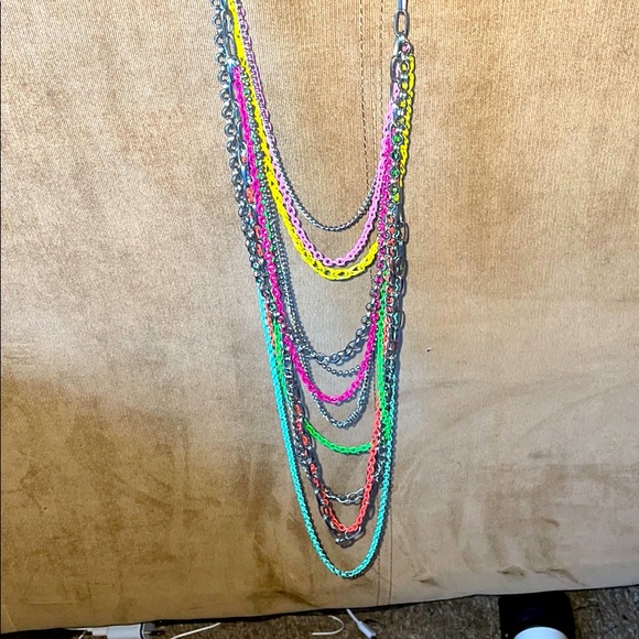 Flower drop earrings & Long drop chain - Picture 4 of 4